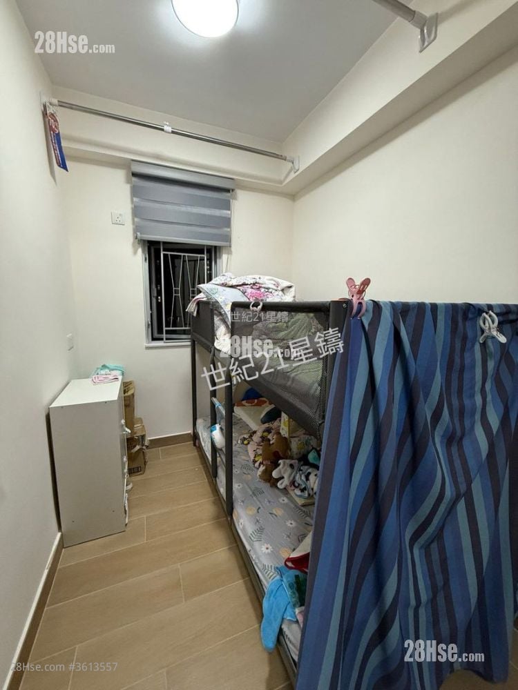 Smithfield Court Rental 2 Bedrooms , 1 Bathroom 450 ft² Smithfield Court Rental 2 Bedrooms , 1 Bathroom 450 ft²