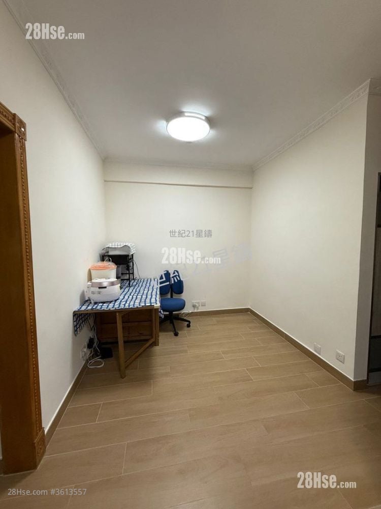 Smithfield Court Rental 2 Bedrooms , 1 Bathroom 450 ft² Smithfield Court Rental 2 Bedrooms , 1 Bathroom 450 ft²