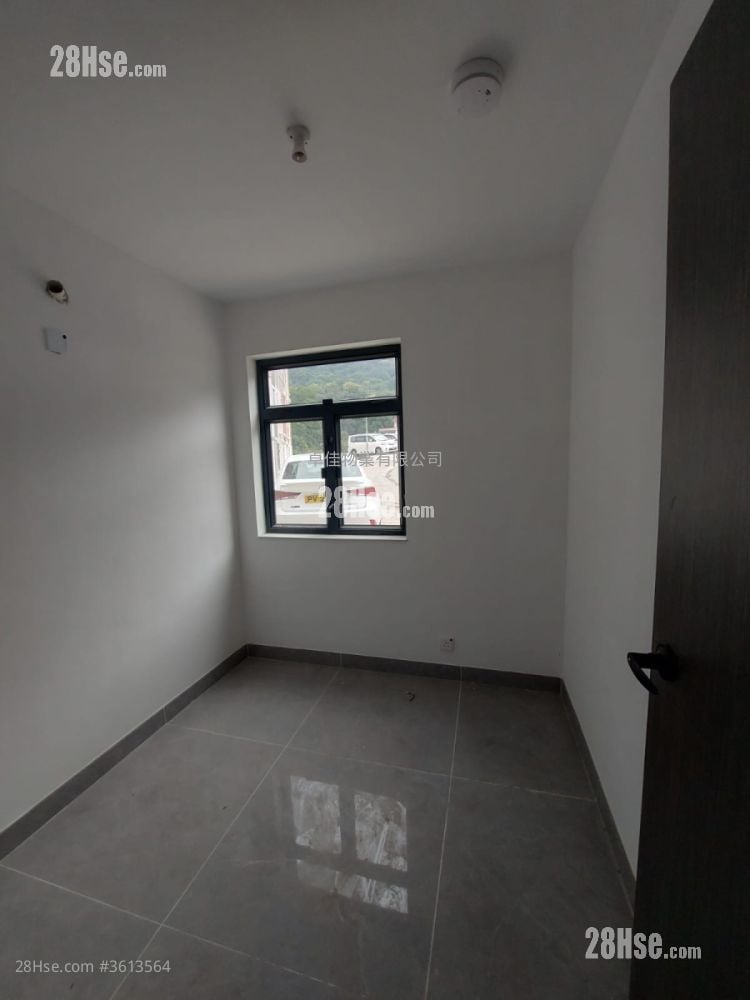 Village Sell 3 Bedrooms , 2 Bathrooms Village Sell 3 Bedrooms , 2 Bathrooms