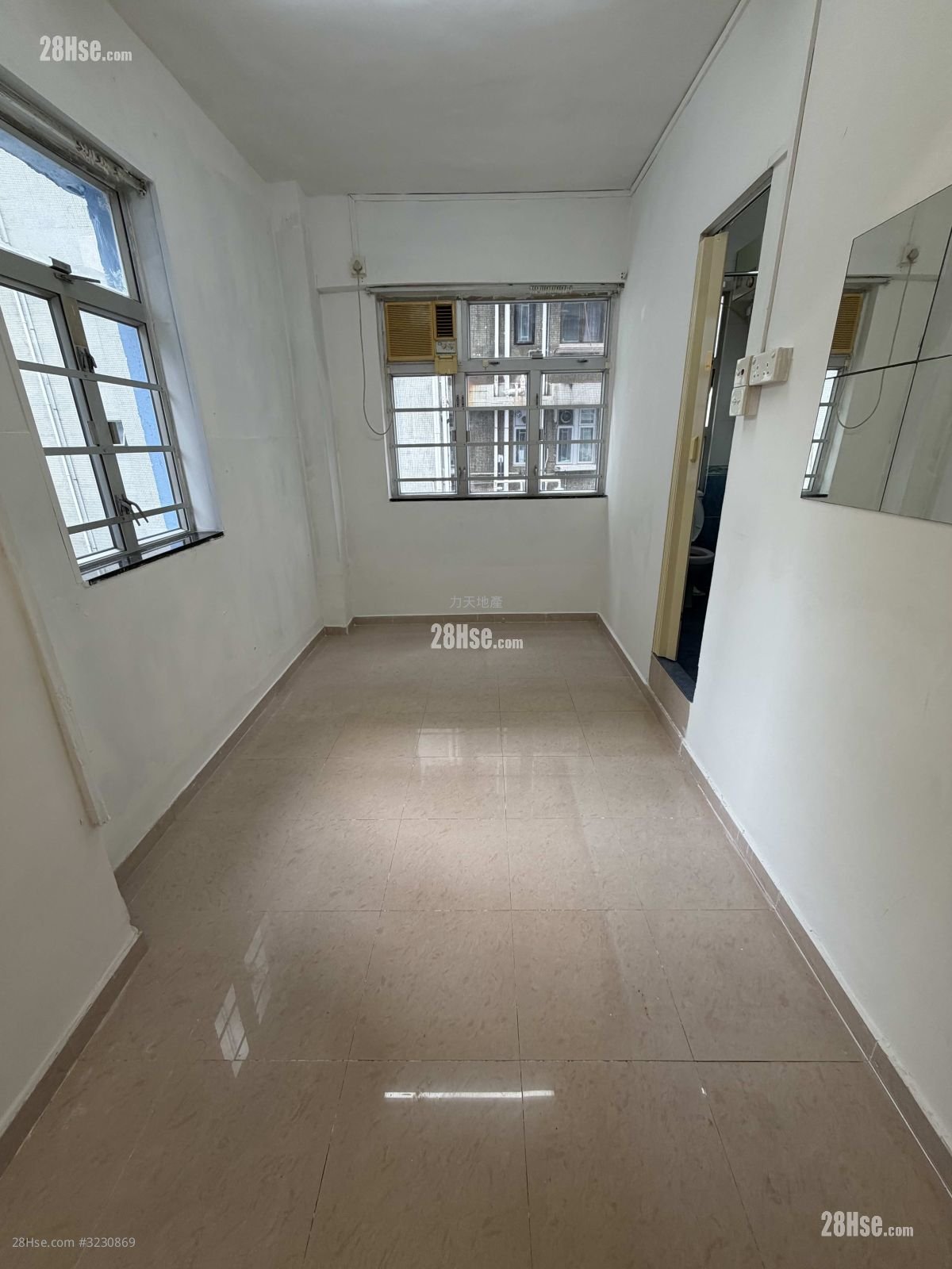 Tak On Building Rental Studio , 1 Bathroom 160 ft²