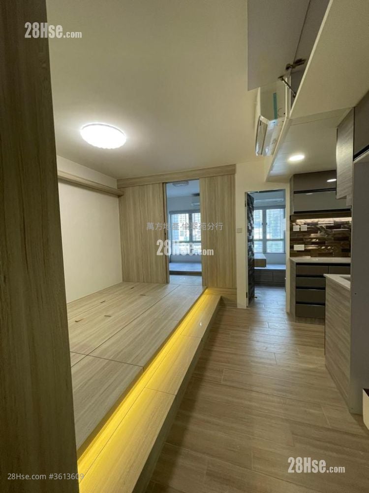 Yuk Wo Court Sell 2 Bedrooms , 1 Bathroom 377 ft² Yuk Wo Court Sell 2 Bedrooms , 1 Bathroom 377 ft²