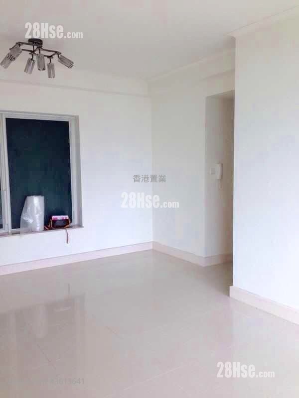 领都 售盘 4 房 , 2 浴室 805 平方尺 领都 售盘 4 房 , 2 浴室 805 平方尺