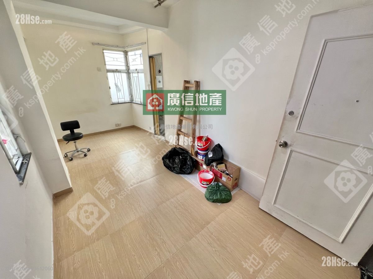 Portland Building Sell Studio , 1 Bathroom 172 ft² Portland Building Sell Studio , 1 Bathroom 172 ft²