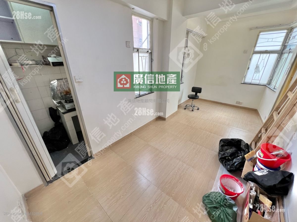 Portland Building Sell Studio , 1 Bathroom 172 ft² Portland Building Sell Studio , 1 Bathroom 172 ft²