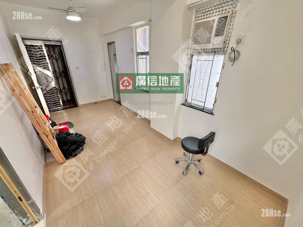 Portland Building Sell Studio , 1 Bathroom 172 ft² Portland Building Sell Studio , 1 Bathroom 172 ft²