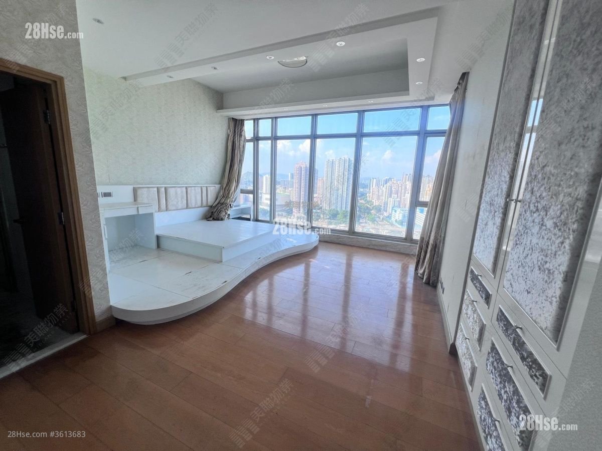 master room: La Grove Sell 5+ Bedrooms , 3 Bathrooms 2,055 ft² master room: La Grove Sell 5+ Bedrooms , 3 Bathrooms 2,055 ft²