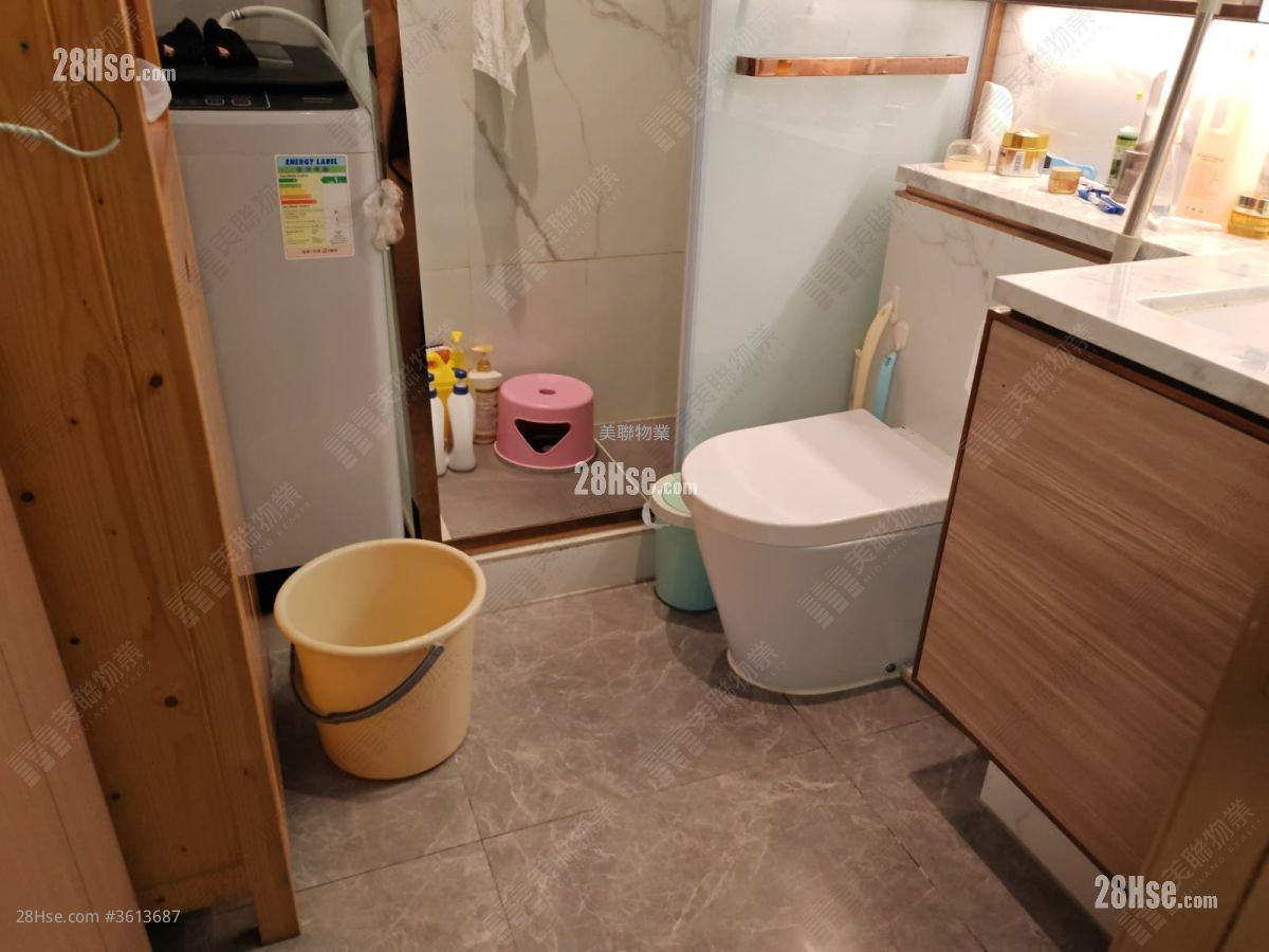 浴室: 朗城滙 售盘 3 房 , 2 浴室 689 平方尺 浴室: 朗城滙 售盘 3 房 , 2 浴室 689 平方尺