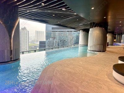 Cullinan Sky Rental 236 ft² Cullinan Sky Rental 236 ft²