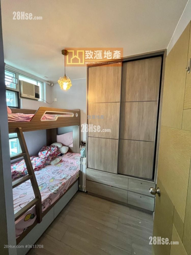 Sheung Chui Court Sell 3 Bedrooms 438 ft² Sheung Chui Court Sell 3 Bedrooms 438 ft²