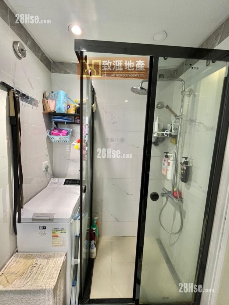 Sheung Chui Court Sell 3 Bedrooms 438 ft² Sheung Chui Court Sell 3 Bedrooms 438 ft²