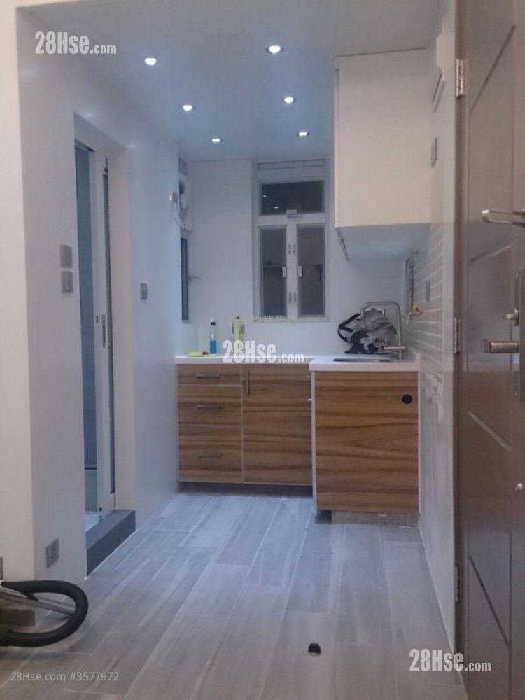 Yen Lok Building Rental 1 Bedroom , 1 Bathroom 290 ft²
