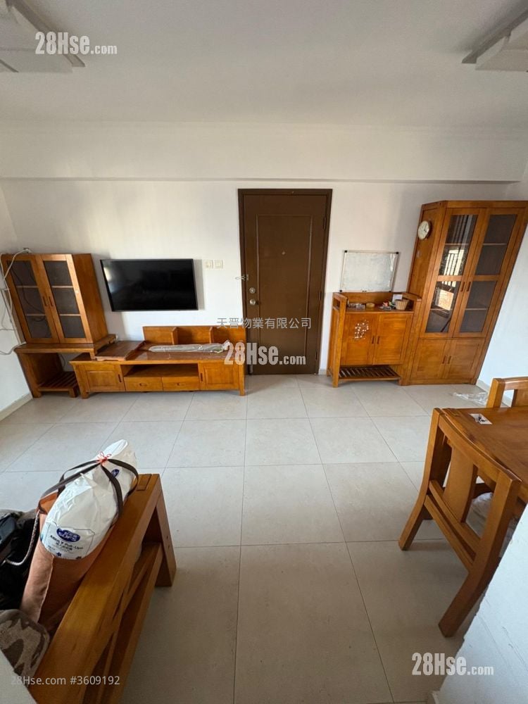 榮輝大廈 租盤 3 房 , 1 浴室 517 平方呎