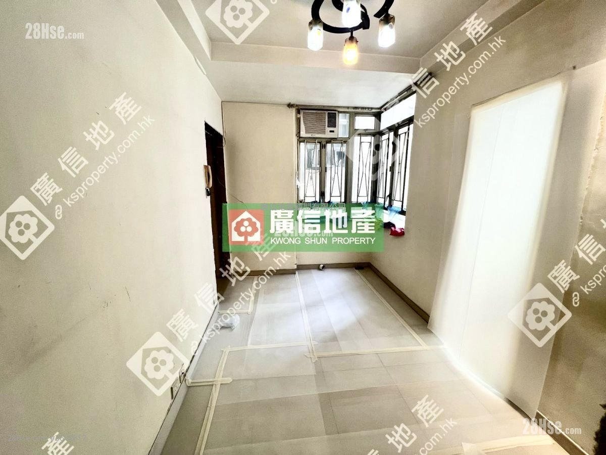 Deltec Court Sell 1 Bedroom , 1 Bathroom 309 ft²