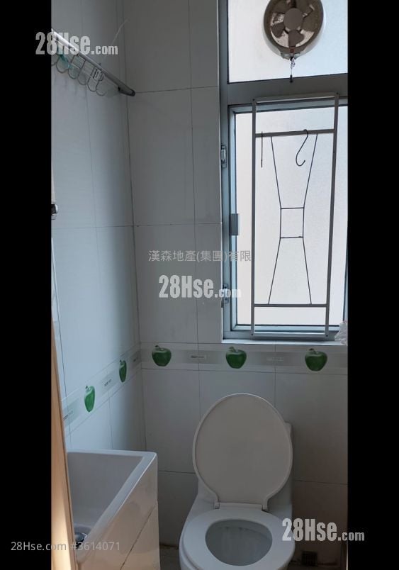 康寶大廈 租盤 2 房 , 1 浴室 358 平方呎 康寶大廈 租盤 2 房 , 1 浴室 358 平方呎