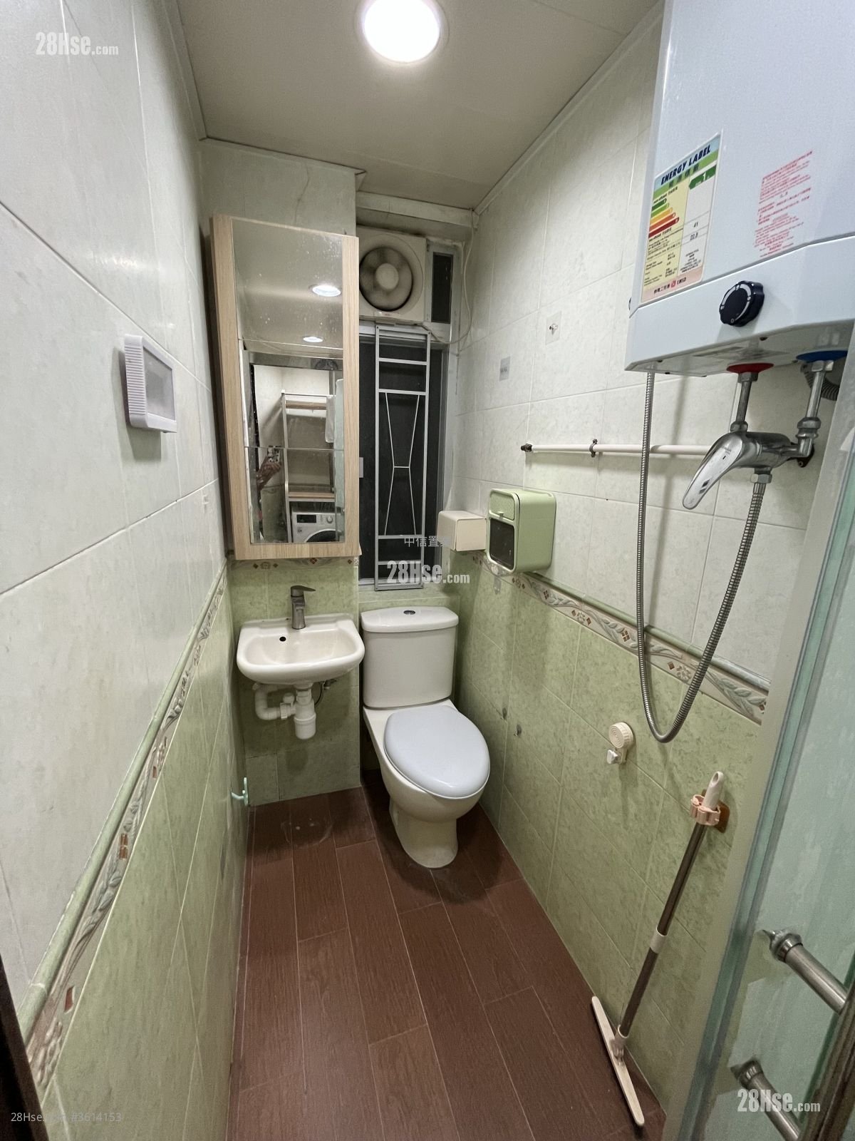 僑榮大廈 租盤 1 房 , 1 浴室 228 平方呎 僑榮大廈 租盤 1 房 , 1 浴室 228 平方呎