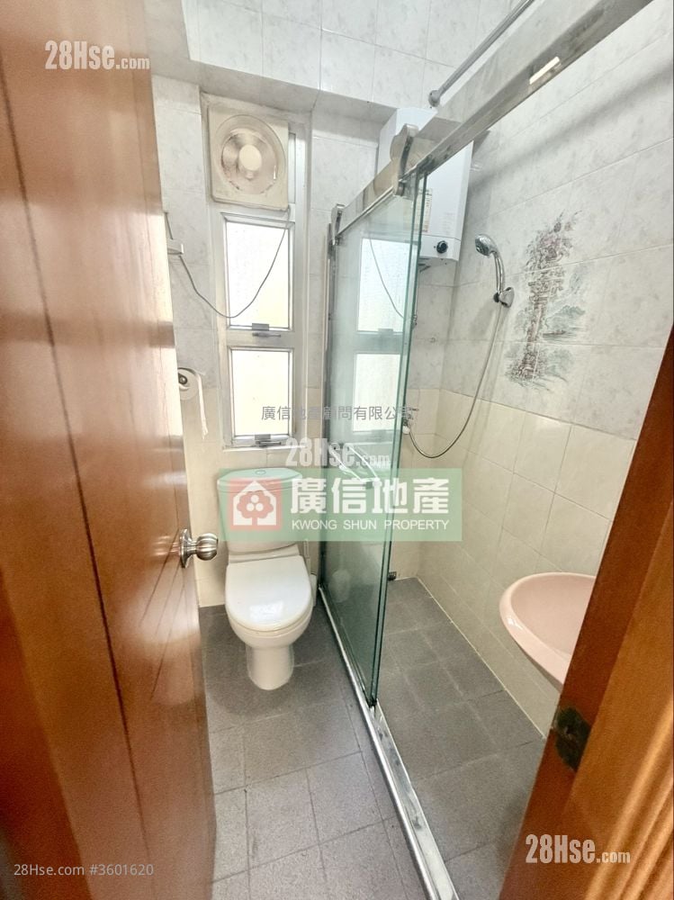 Wah Sun Building Rental 2 Bedrooms , 1 Bathroom 302 ft² Wah Sun Building Rental 2 Bedrooms , 1 Bathroom 302 ft²