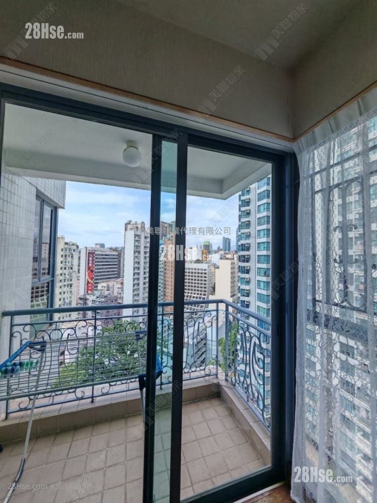 The Regalia Sell 3 Bedrooms 859 ft² The Regalia Sell 3 Bedrooms 859 ft²