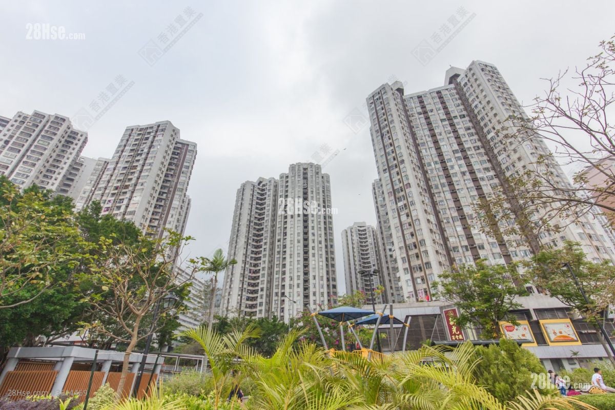 Aberdeen Centre Sell 3 Bedrooms , 1 Bathroom 572 ft² Aberdeen Centre Sell 3 Bedrooms , 1 Bathroom 572 ft²