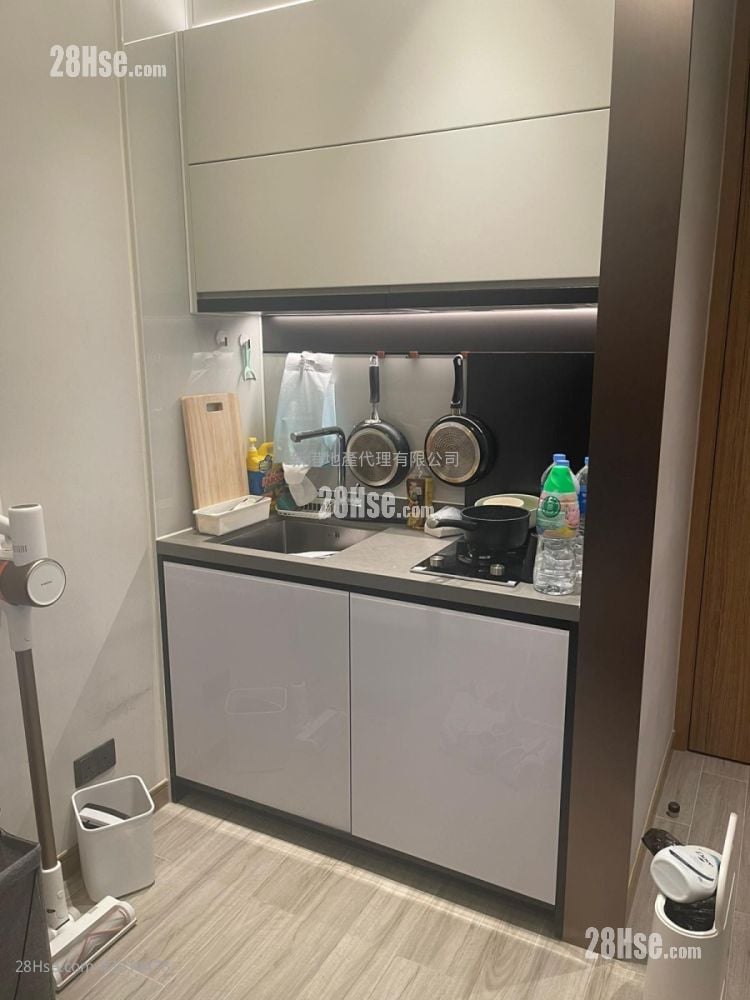 The Vantage Rental 1 Bedroom , 1 Bathroom 270 ft² The Vantage Rental 1 Bedroom , 1 Bathroom 270 ft²