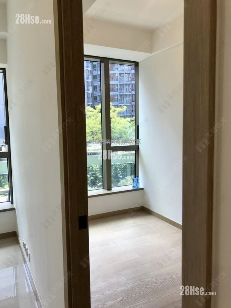 Centra Horizon Sell 2 Bedrooms , 1 Bathroom 404 ft² Centra Horizon Sell 2 Bedrooms , 1 Bathroom 404 ft²