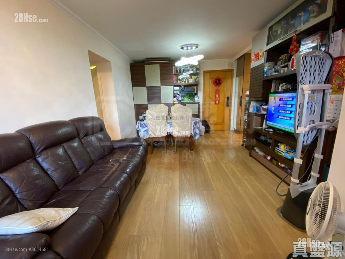 Yuk Ming Court Sell 3 Bedrooms 607 ft² Yuk Ming Court Sell 3 Bedrooms 607 ft²