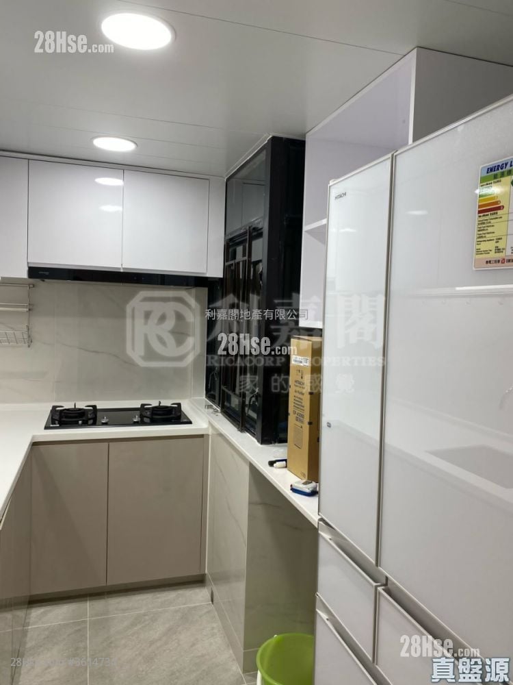Kornhill Sell 2 Bedrooms 605 ft² Kornhill Sell 2 Bedrooms 605 ft²
