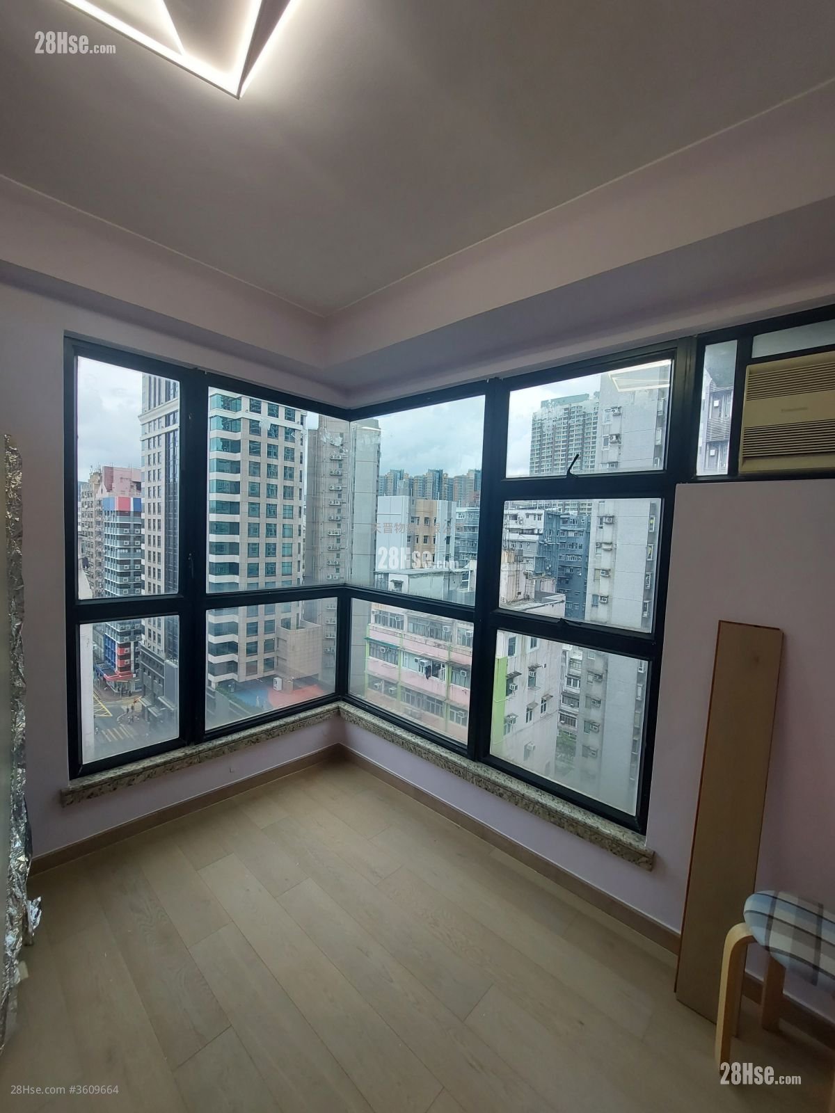 Brilliaant Court Sell 1 Bedroom , 1 Bathroom 220 ft²
