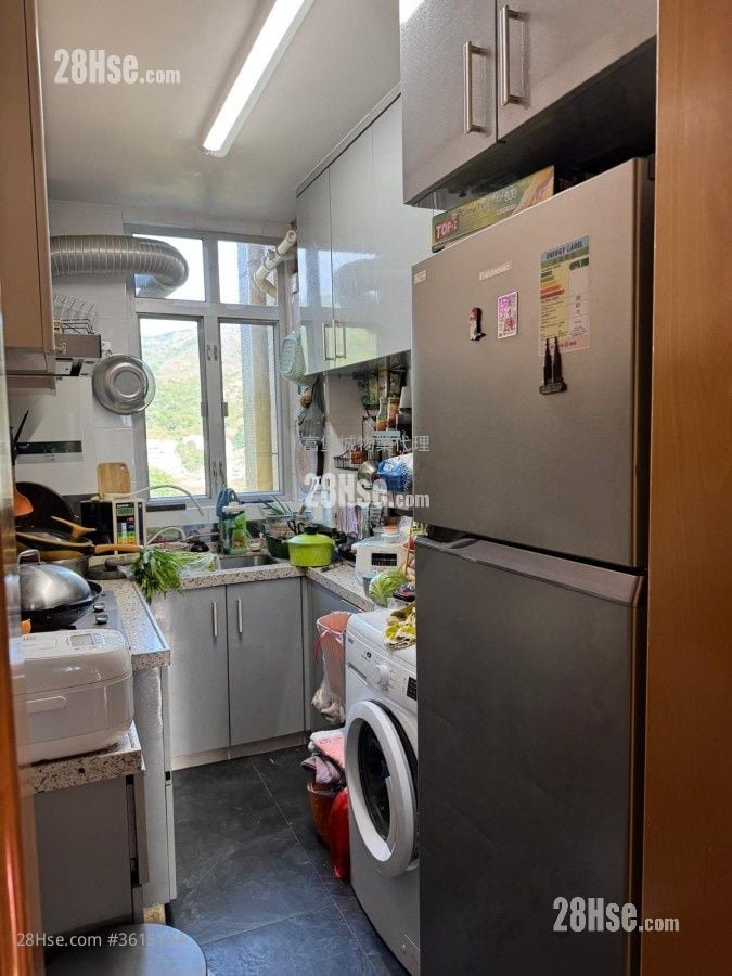 Hong Lam Court Sell 4 Bedrooms , 1 Bathroom 645 ft² Hong Lam Court Sell 4 Bedrooms , 1 Bathroom 645 ft²