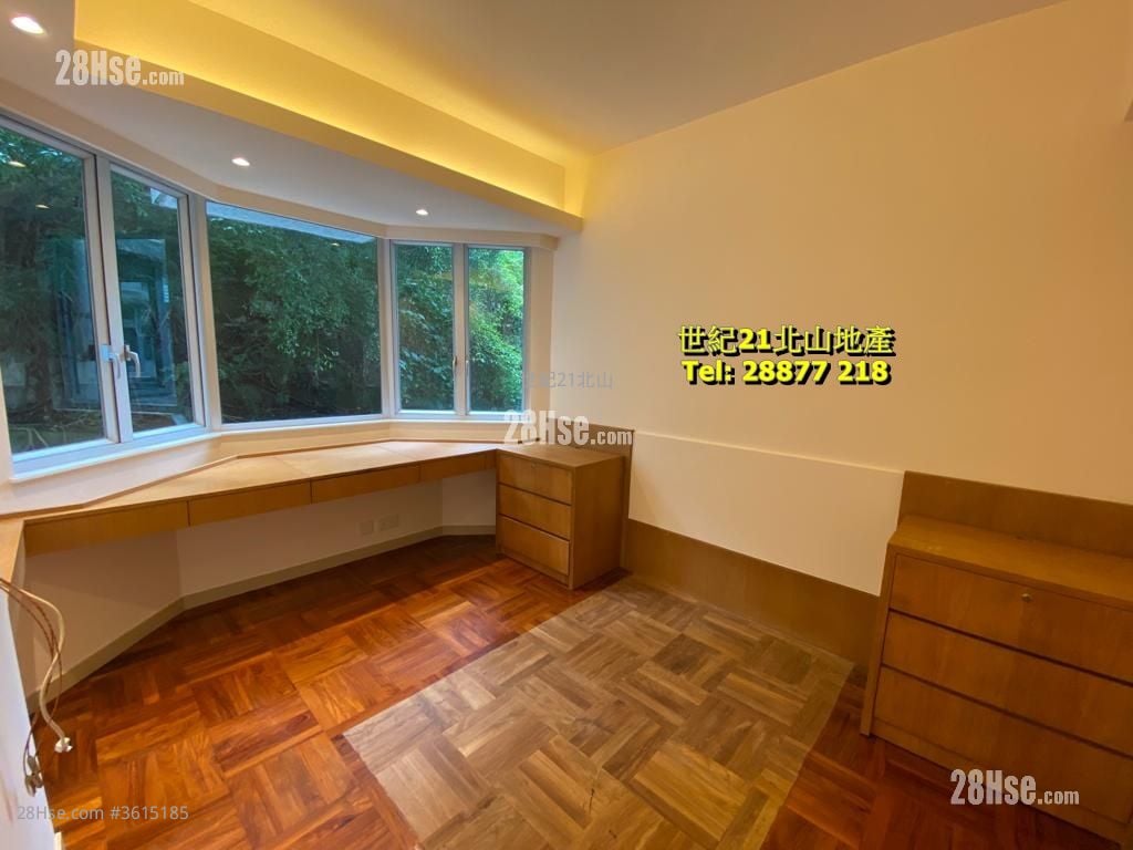 Dragon Court Sell 3 Bedrooms , 2 Bathrooms 1,143 ft² Dragon Court Sell 3 Bedrooms , 2 Bathrooms 1,143 ft²