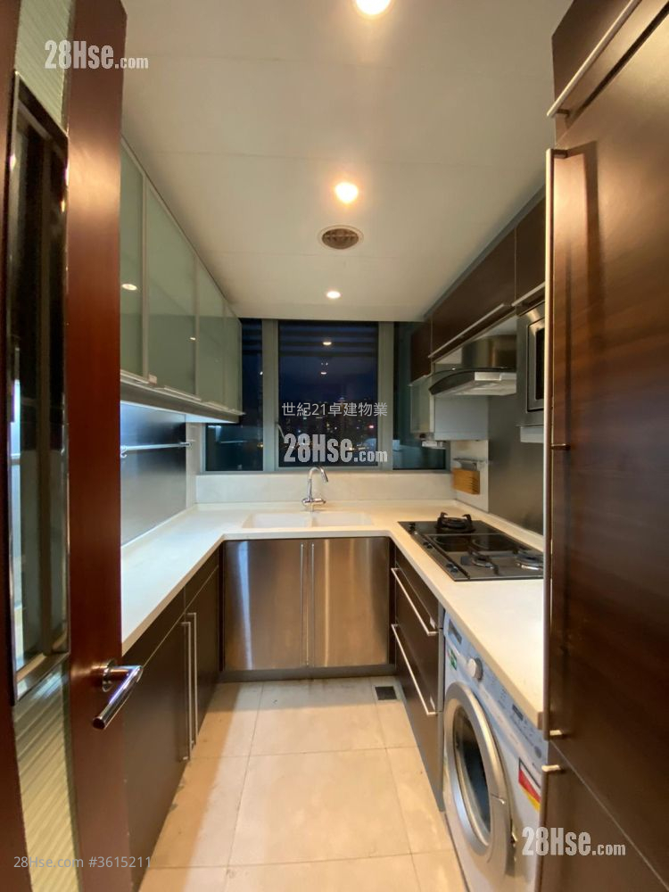 君临天下 售盘 2 房 , 2 浴室 750 平方尺 君临天下 售盘 2 房 , 2 浴室 750 平方尺