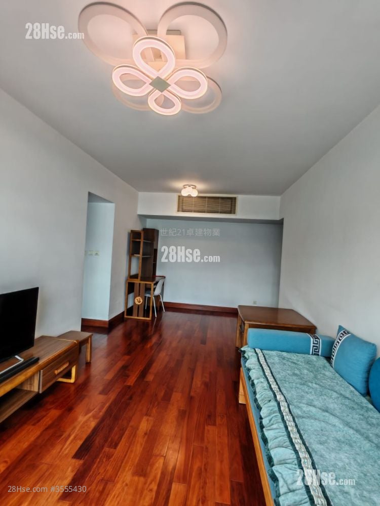 君臨天下 售盤 2 房 , 2 浴室 750 平方呎 君臨天下 售盤 2 房 , 2 浴室 750 平方呎