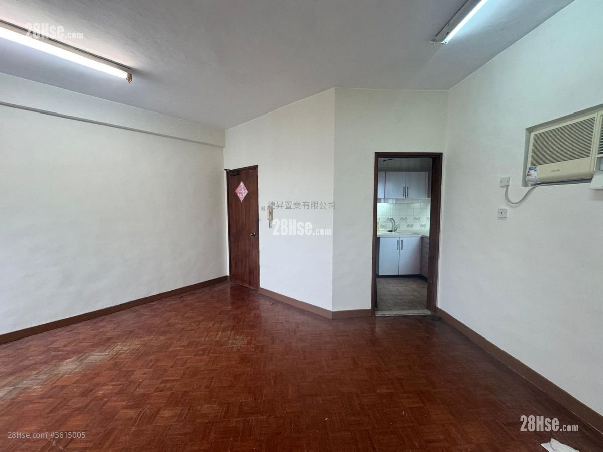 黃埔花園 售盤 4 房 , 2 浴室 797 平方呎 黃埔花園 售盤 4 房 , 2 浴室 797 平方呎