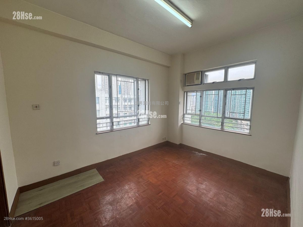 黃埔花園 售盤 4 房 , 2 浴室 797 平方呎 黃埔花園 售盤 4 房 , 2 浴室 797 平方呎