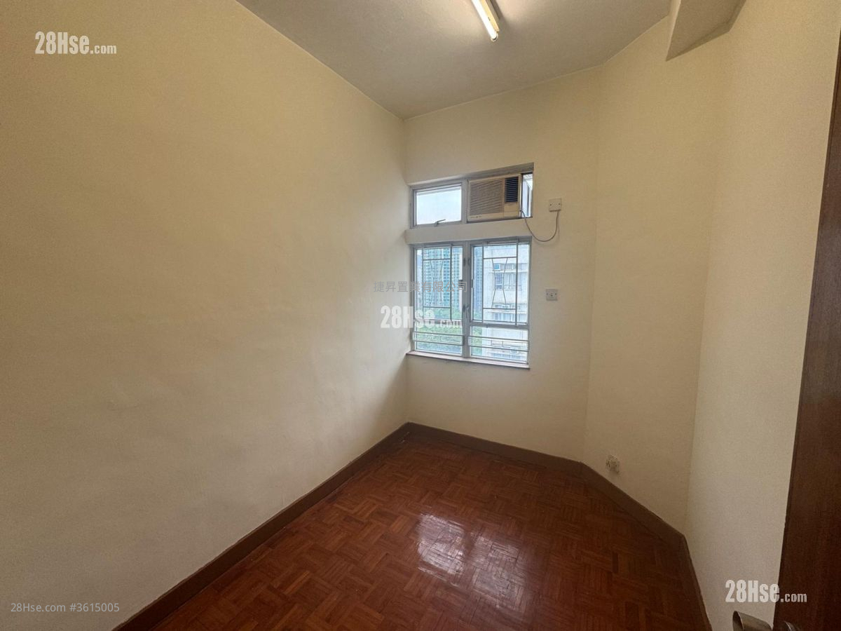 黃埔花園 售盤 4 房 , 2 浴室 797 平方呎 黃埔花園 售盤 4 房 , 2 浴室 797 平方呎