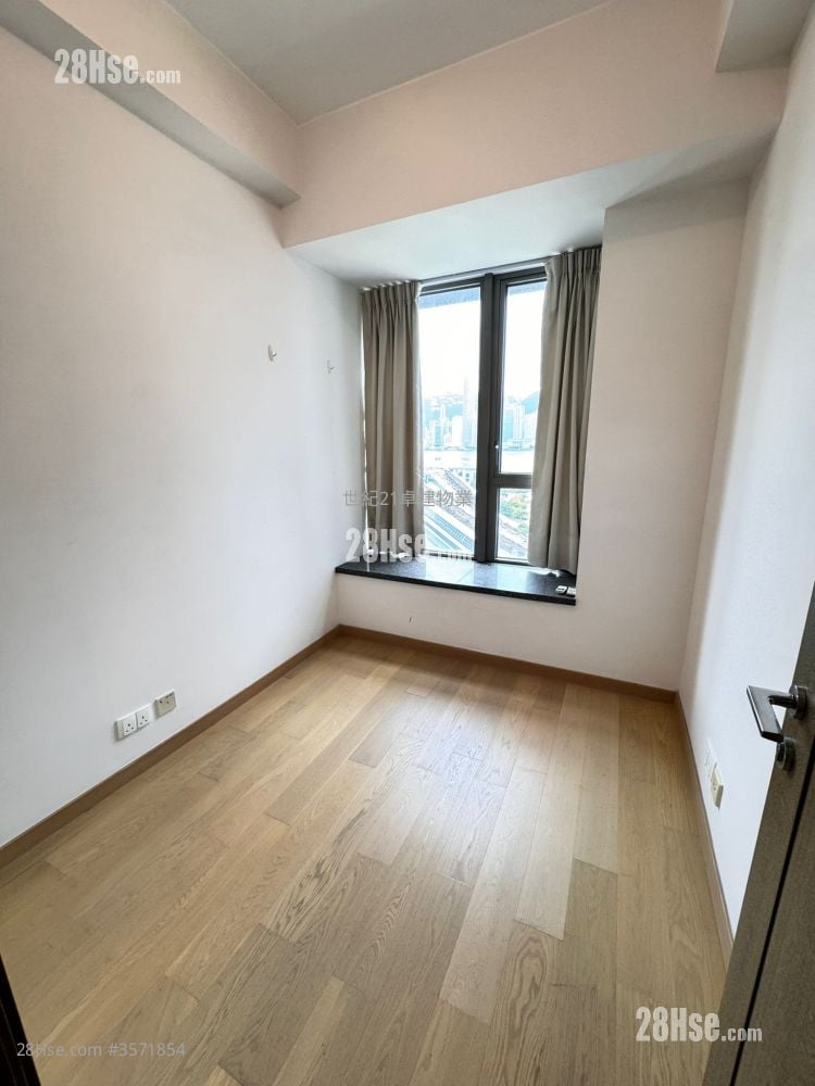 The Austin Sell 2 Bedrooms , 2 Bathrooms 621 ft² The Austin Sell 2 Bedrooms , 2 Bathrooms 621 ft²