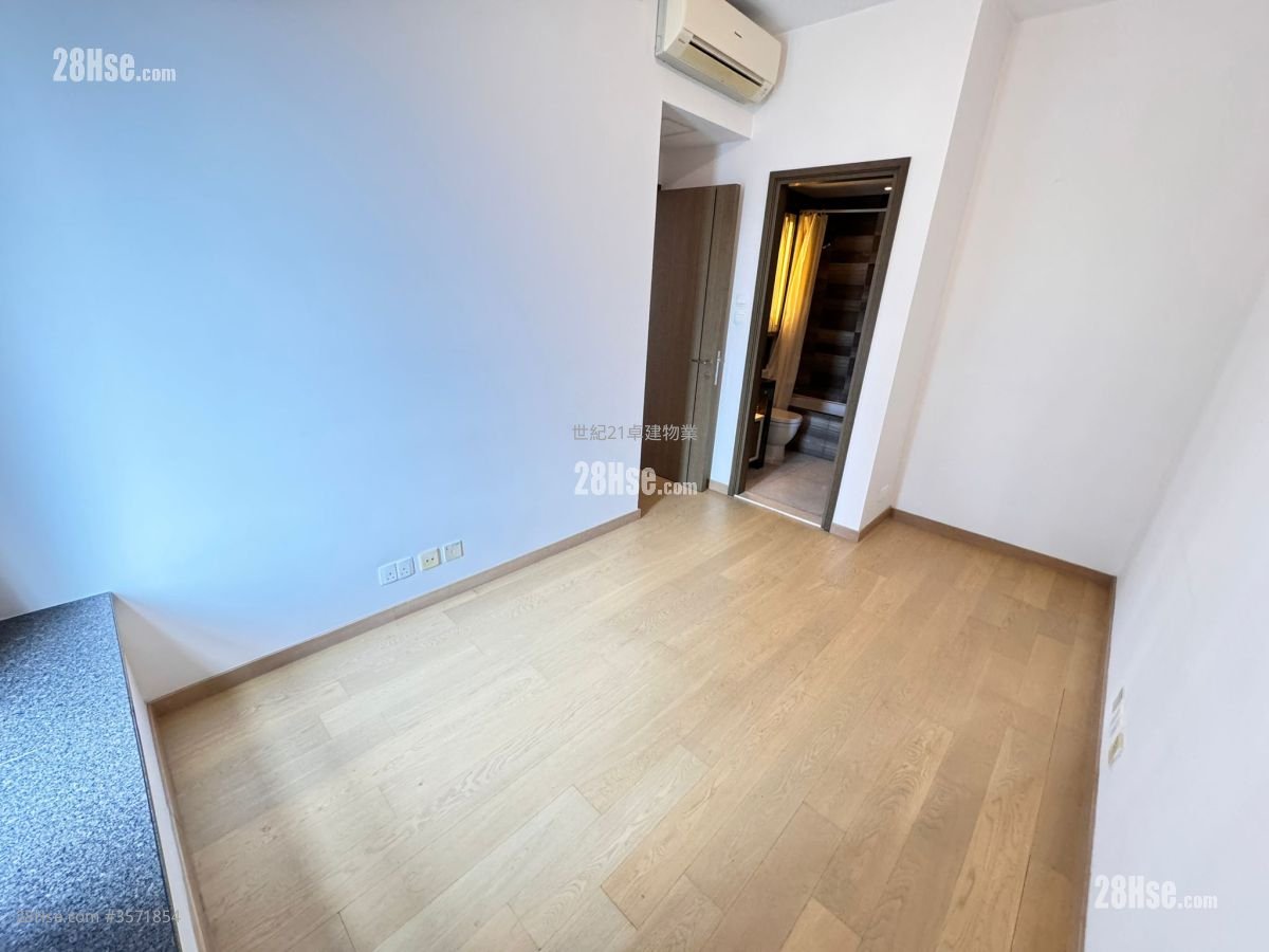 The Austin Sell 2 Bedrooms , 2 Bathrooms 621 ft² The Austin Sell 2 Bedrooms , 2 Bathrooms 621 ft²