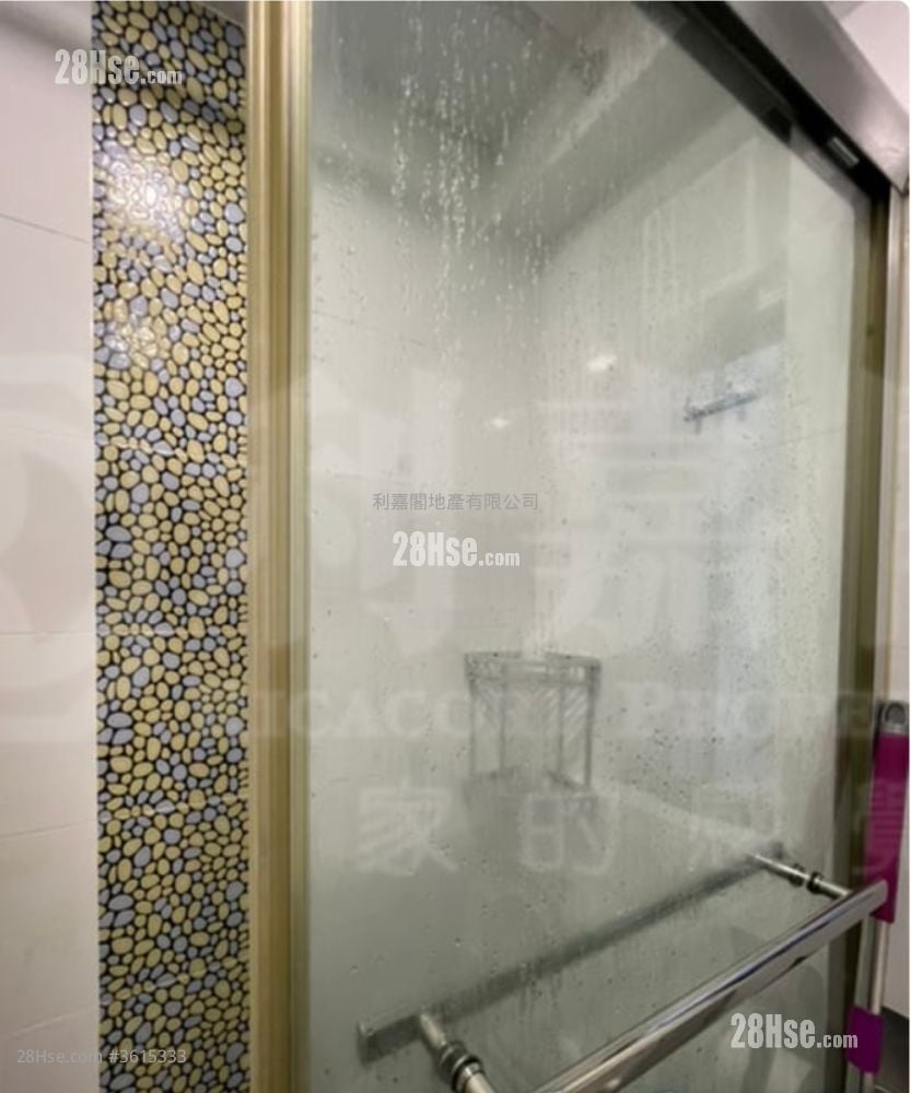 Kornhill Sell 2 Bedrooms , 1 Bathroom 466 ft² Kornhill Sell 2 Bedrooms , 1 Bathroom 466 ft²