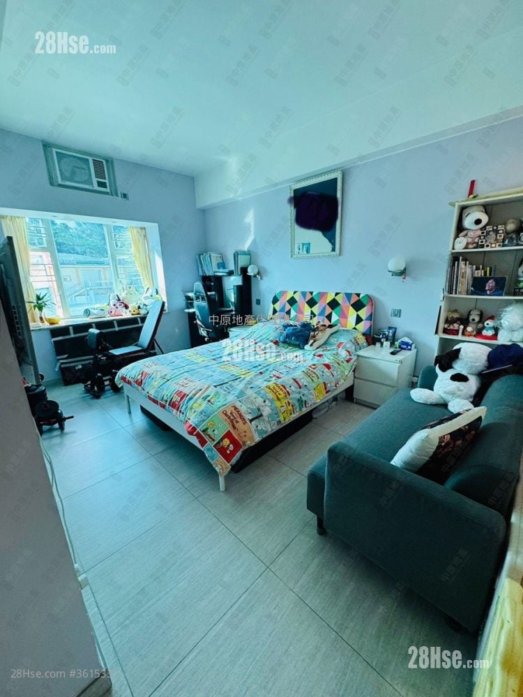 启欣轩 售盘 4 房 , 2 浴室 927 平方尺 启欣轩 售盘 4 房 , 2 浴室 927 平方尺