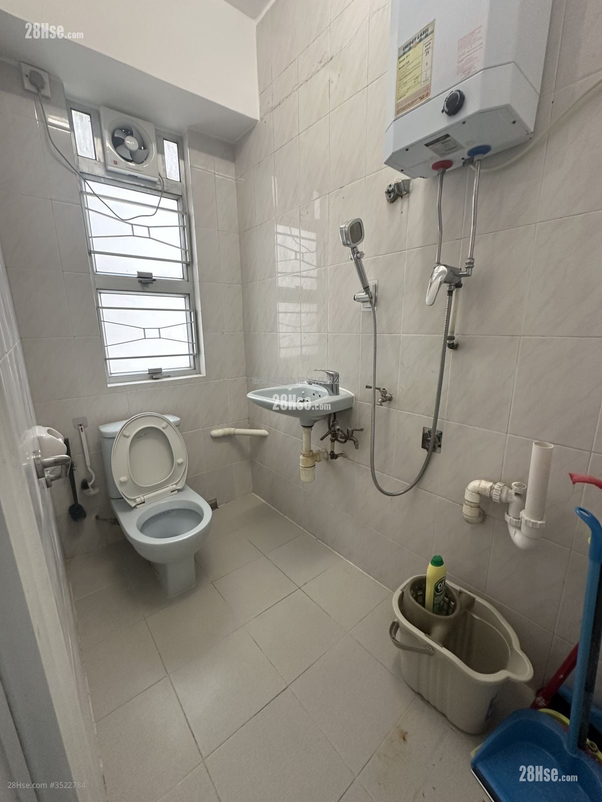 唐楼 租盘 3 房 , 1 浴室 443 平方尺