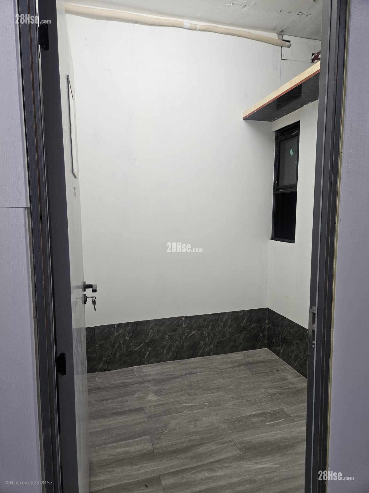 Tung Nam Factory Building Rental 60 ft²