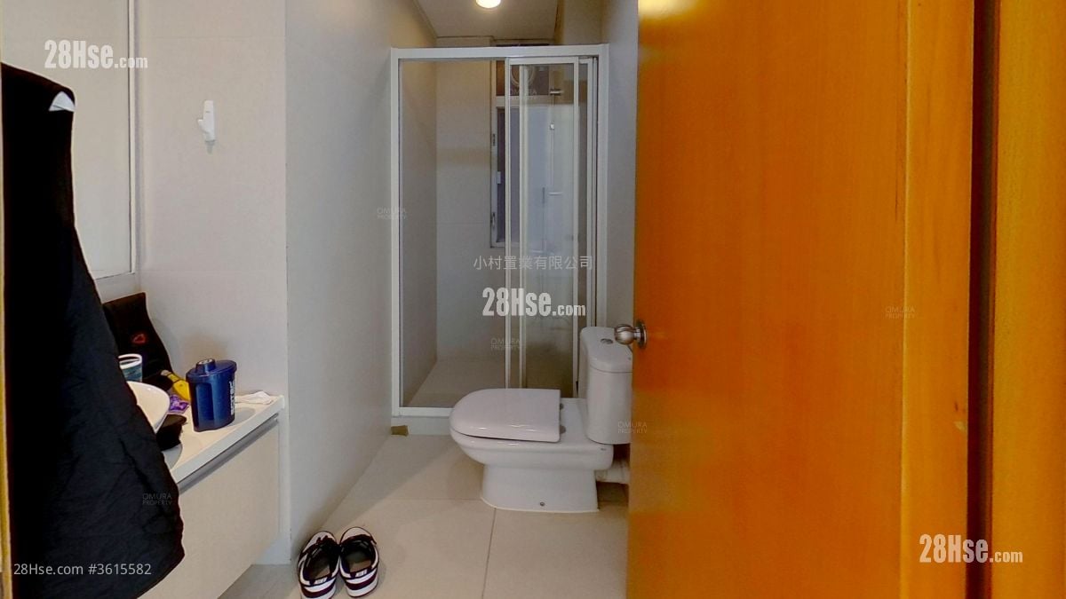 bathroom: Ming Sun Building Rental 3 Bedrooms , 2 Bathrooms 835 ft² bathroom: Ming Sun Building Rental 3 Bedrooms , 2 Bathrooms 835 ft²