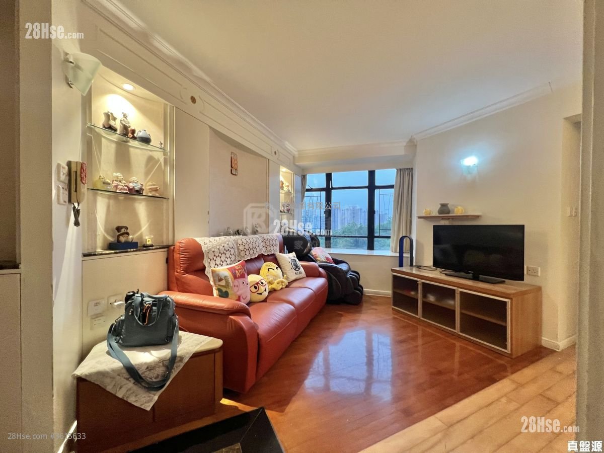 Kornhill Sell 3 Bedrooms , 1 Bathroom 594 ft² Kornhill Sell 3 Bedrooms , 1 Bathroom 594 ft²