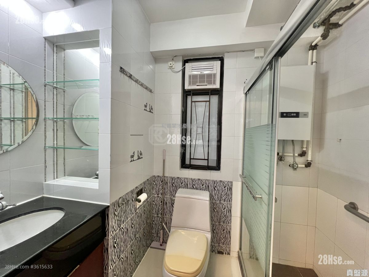 Kornhill Sell 3 Bedrooms , 1 Bathroom 594 ft² Kornhill Sell 3 Bedrooms , 1 Bathroom 594 ft²