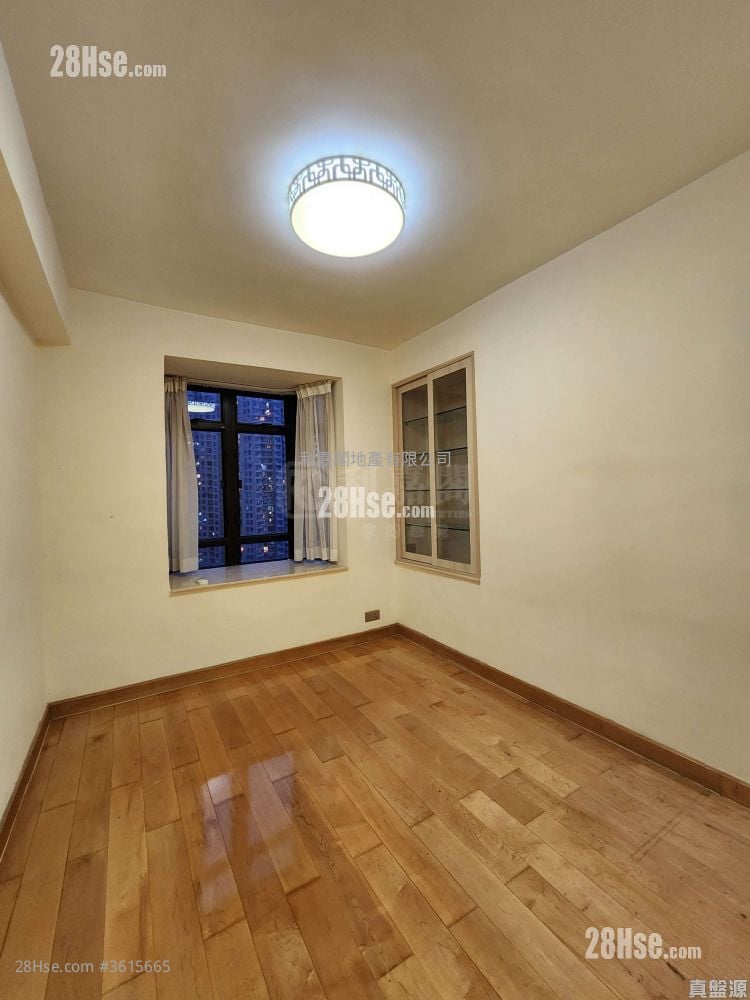 Kornhill Sell 3 Bedrooms , 1 Bathroom 616 ft² Kornhill Sell 3 Bedrooms , 1 Bathroom 616 ft²