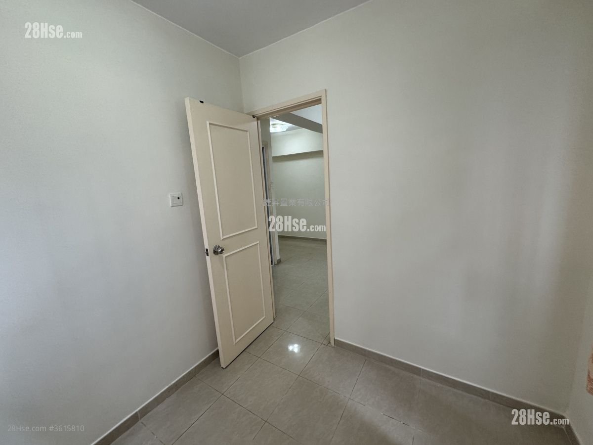 隆基大樓 售盤 2 房 , 1 浴室 357 平方呎 隆基大樓 售盤 2 房 , 1 浴室 357 平方呎