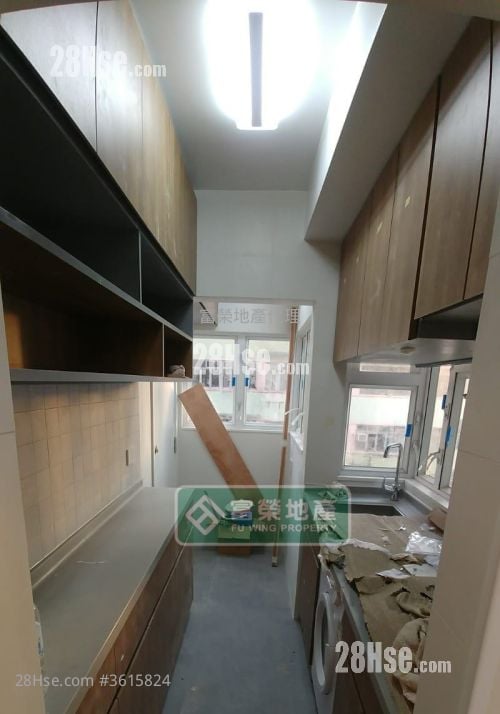 Hing Yip Building  Sell 2 Bedrooms , 1 Bathroom 427 ft² Hing Yip Building  Sell 2 Bedrooms , 1 Bathroom 427 ft²