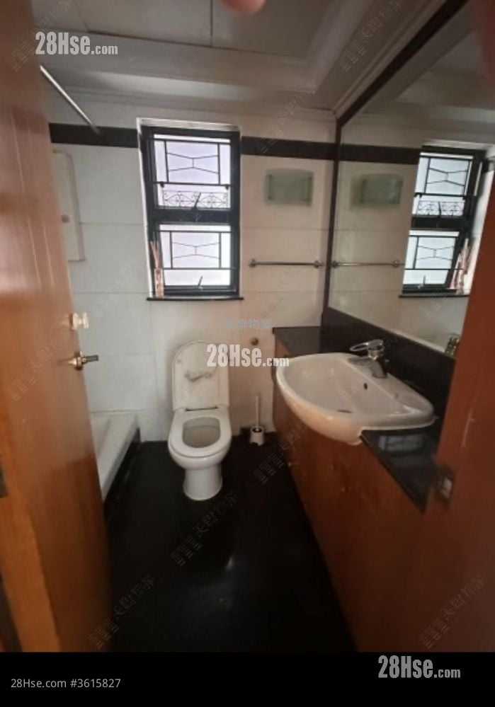 Villa Esplanada Rental 3 Bedrooms , 2 Bathrooms 778 ft² Villa Esplanada Rental 3 Bedrooms , 2 Bathrooms 778 ft²