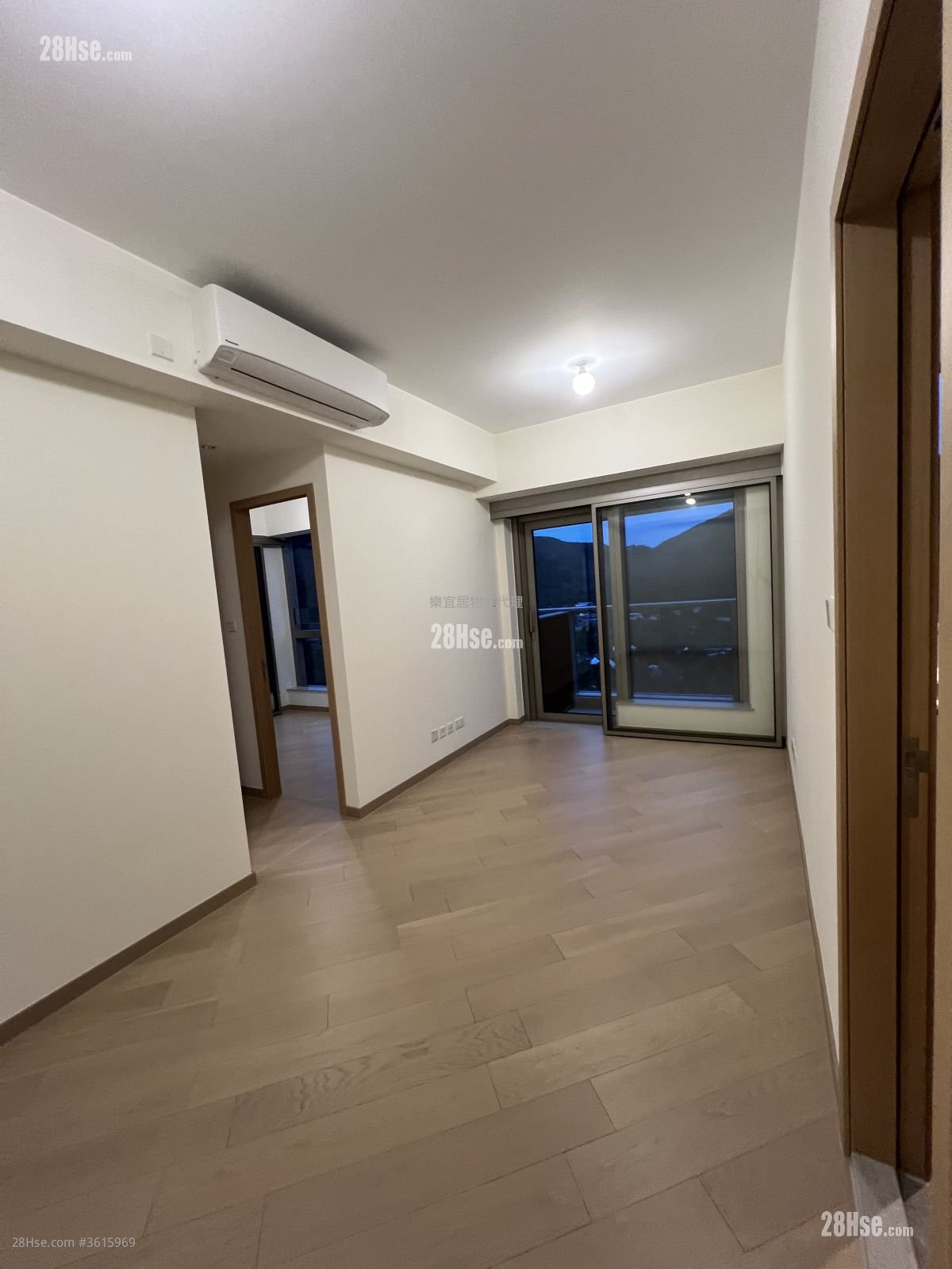 Grand Mayfair  Rental 513 ft²