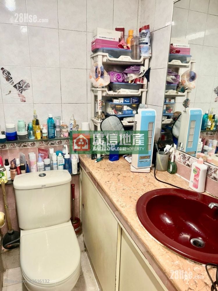 Tenement House Sell 3 Bedrooms , 1 Bathroom 654 ft² Tenement House Sell 3 Bedrooms , 1 Bathroom 654 ft²