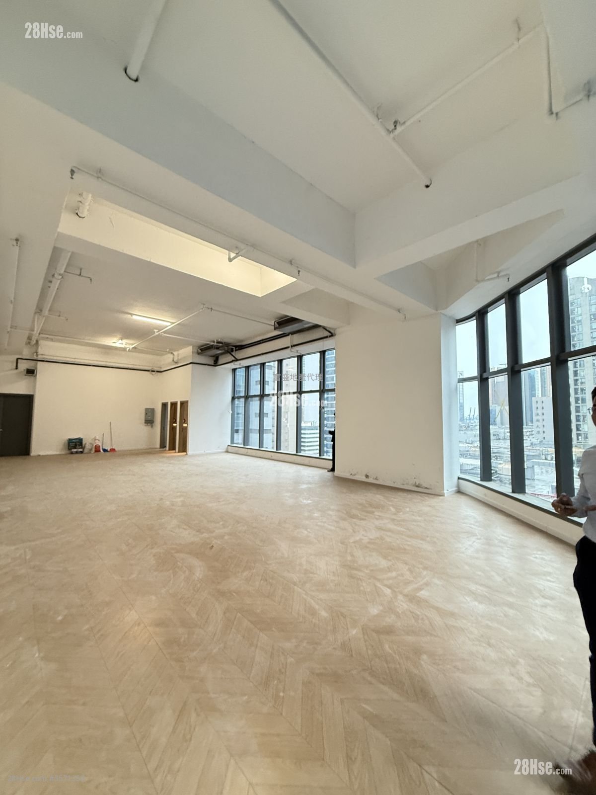 江博士中心 租盘 1 厕所 江博士中心 租盘 1 厕所